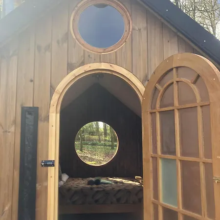 Sugi Wooden Pod